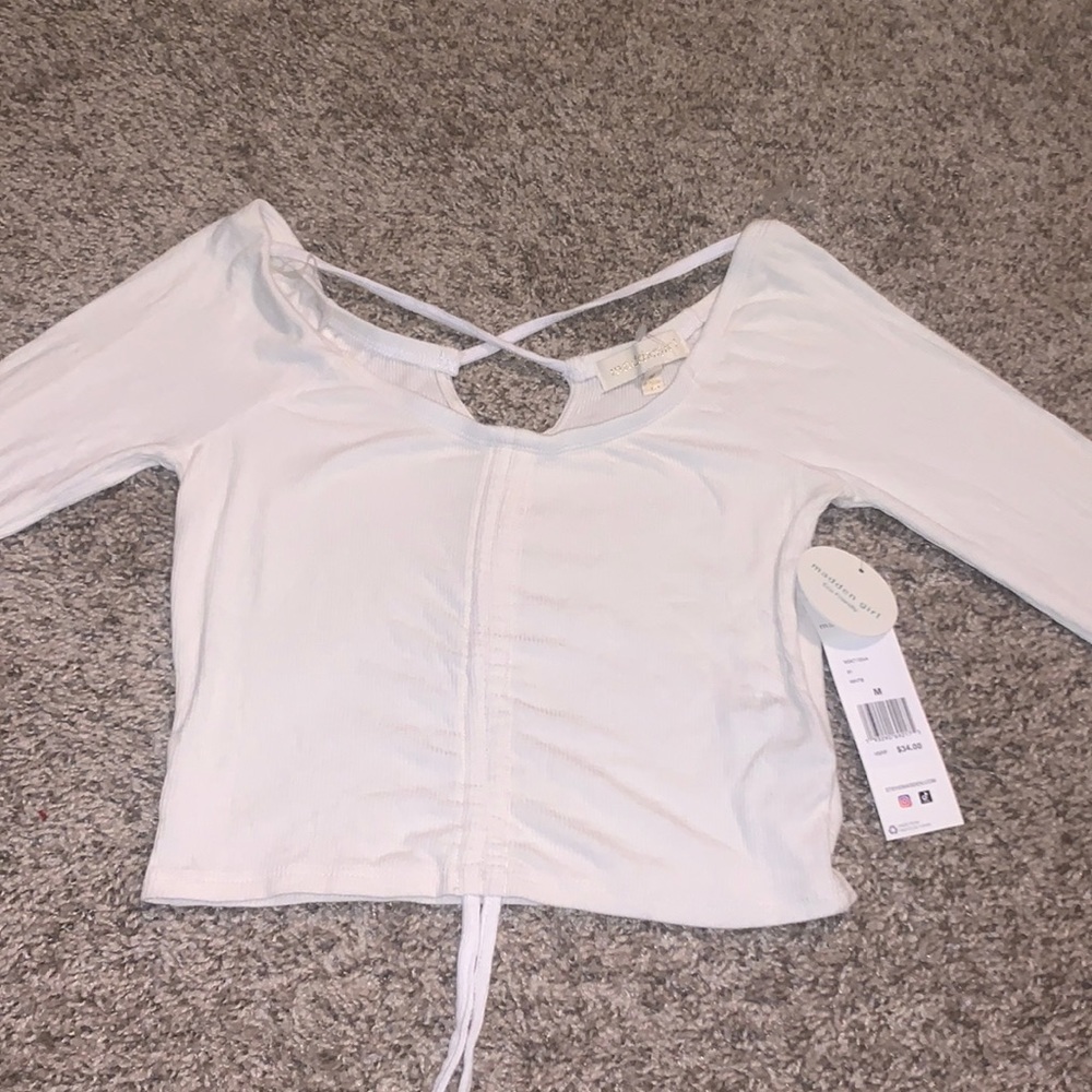 Madden Girl Women’s Ruched Tie Front Long Sleeve Crop Top